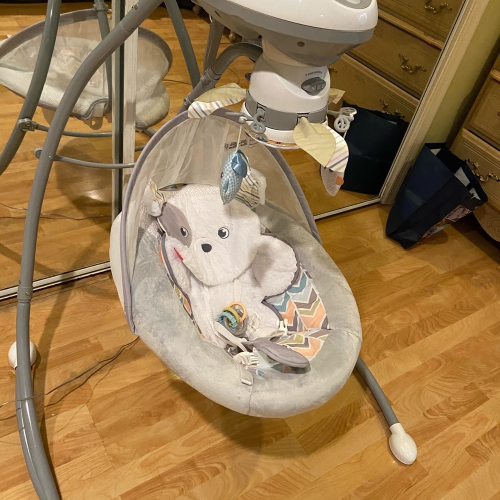 Baby swing